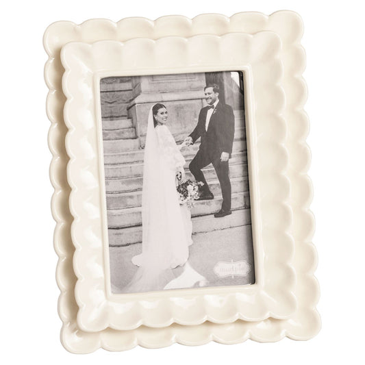 Large Scalloped Frame