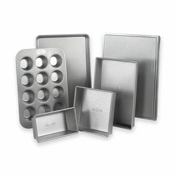 Six Piece Bakeware Set