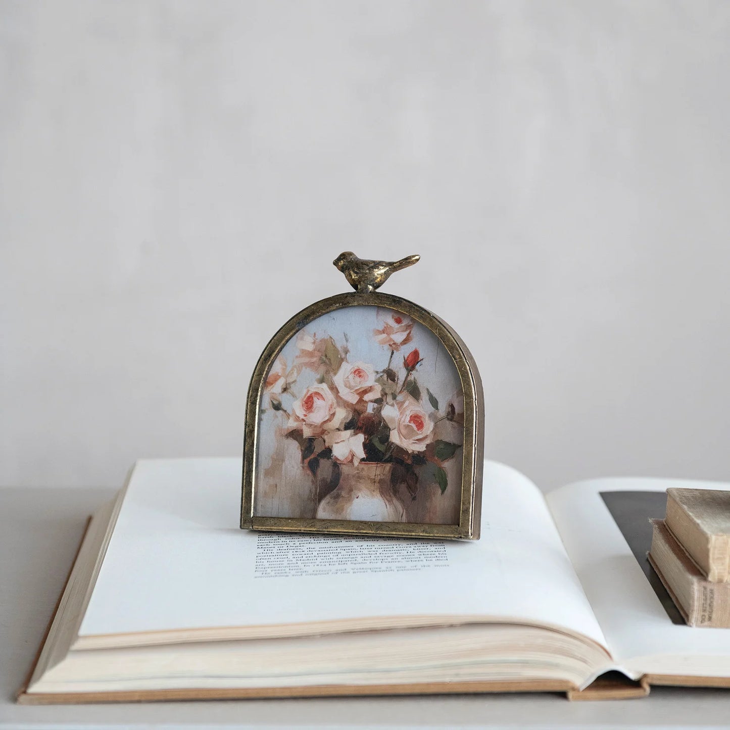 Metal Arched Photo Frame with Bird Finial