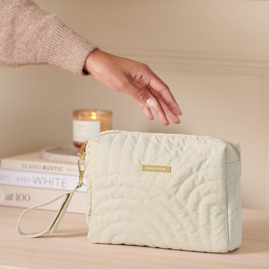 Quilted Wristlet Organizer Light Sand